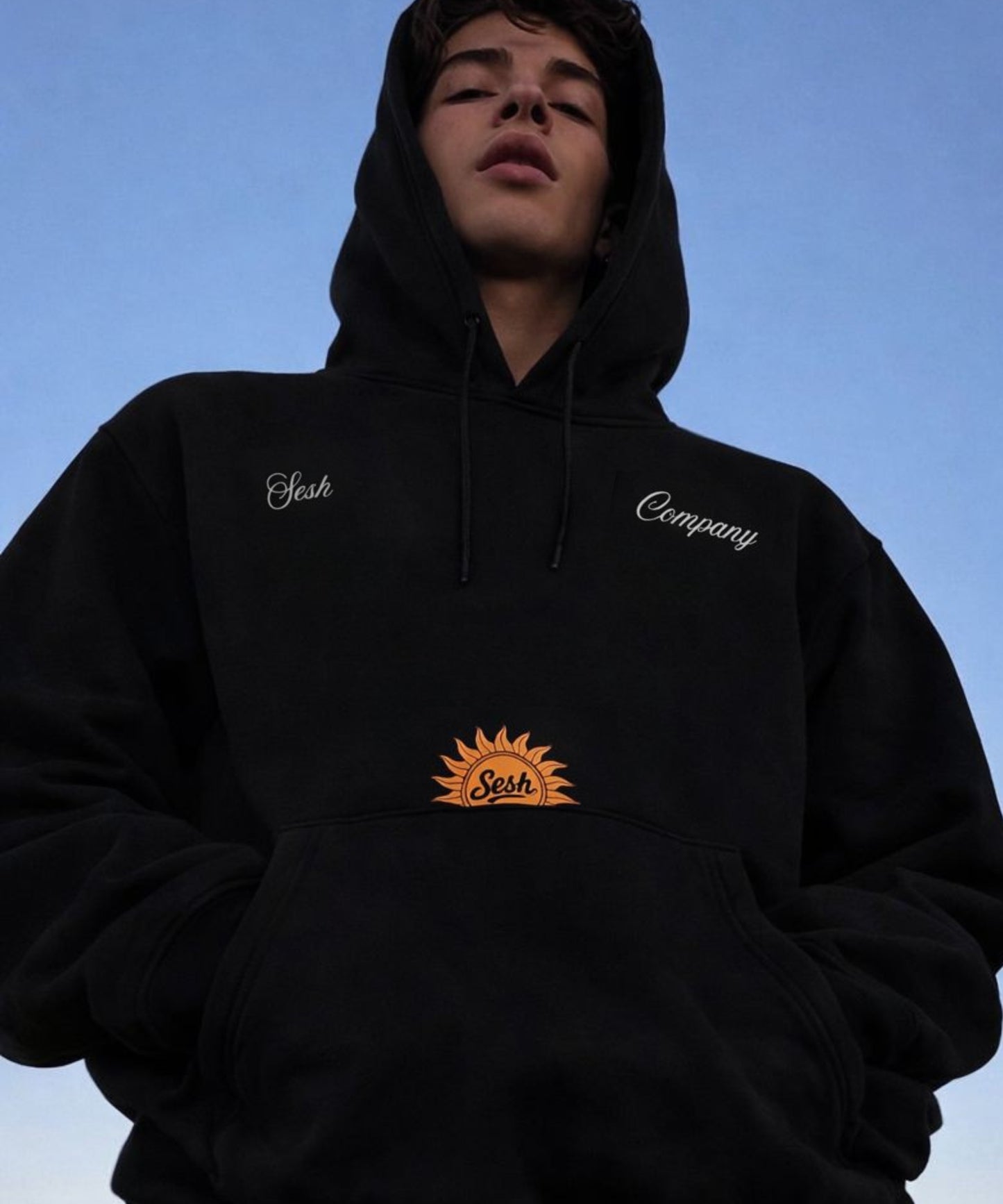 Polerón Sun Negro SESH – detalle estampado