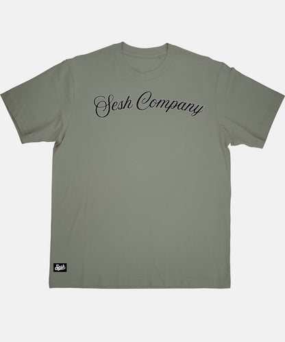 Polera Sesh Co Logo SESH – modelo lateral