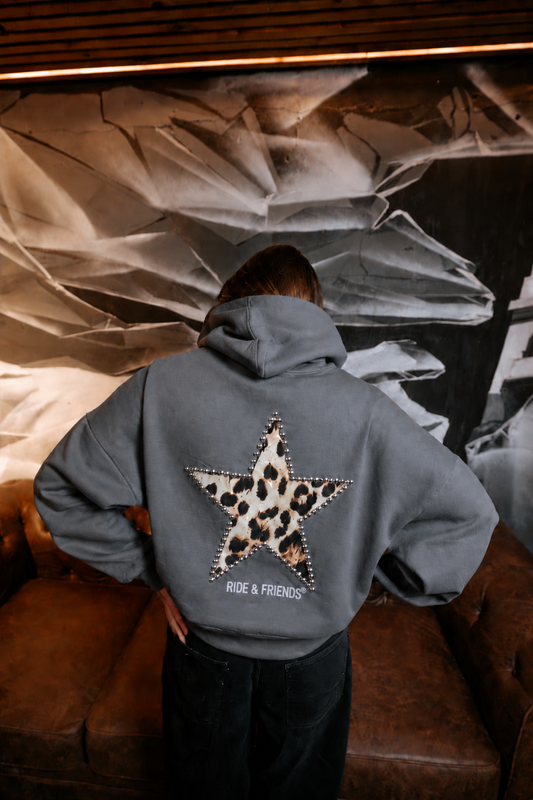 Polerón Gris Estrella Print — Boxy Mujer