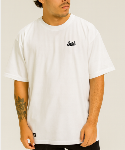 Polera Bordada Classic SESH – detalle logo
