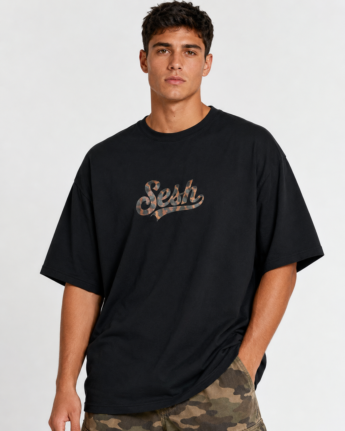 Polera Print  – SESH | Polera Negra Estampada Animal Print