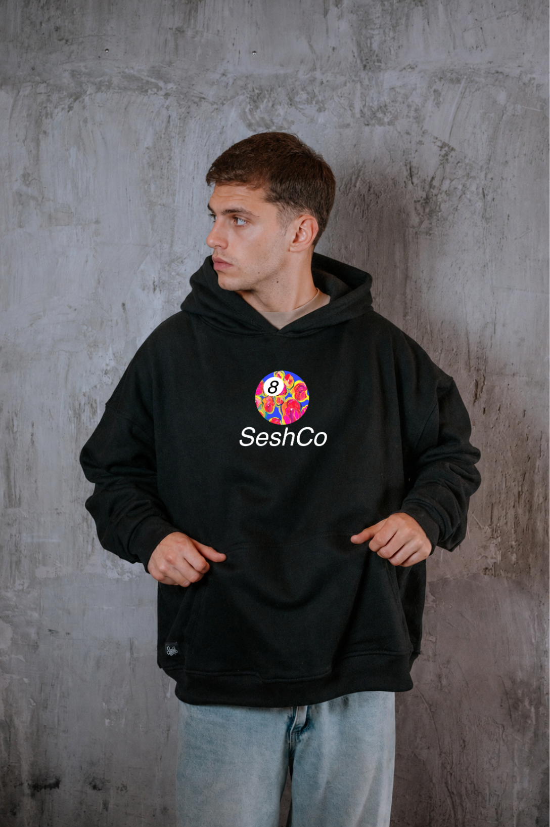 Polerón Negro Bola 8 — Boxy